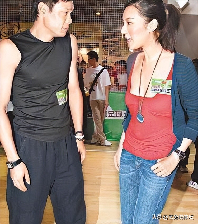 范志毅女儿妻子同框,范志毅女儿女婿