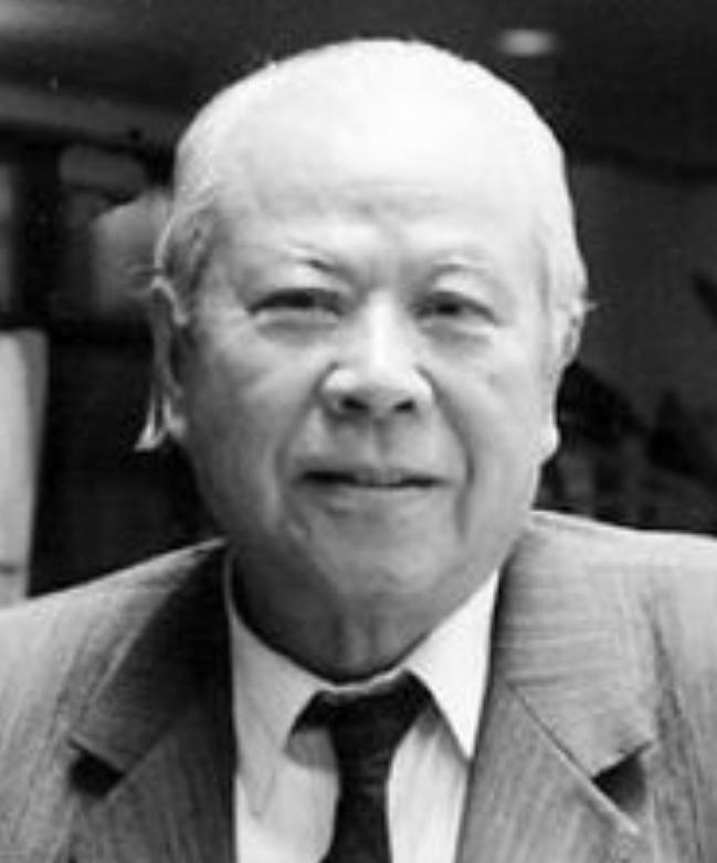 周而复参观*国靖**神社，回国后被开除*党**籍，16年后*纪委中**决定：平反