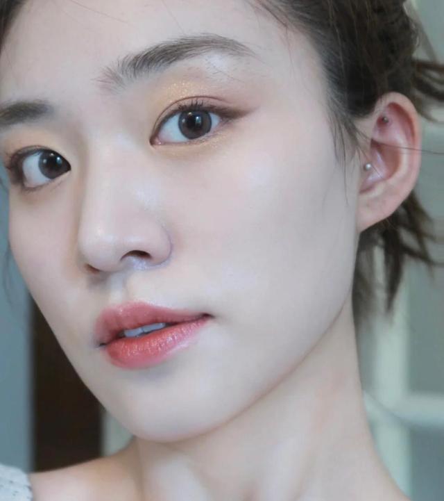 化妆后差别很大是什么原因,化妆不好看的原因