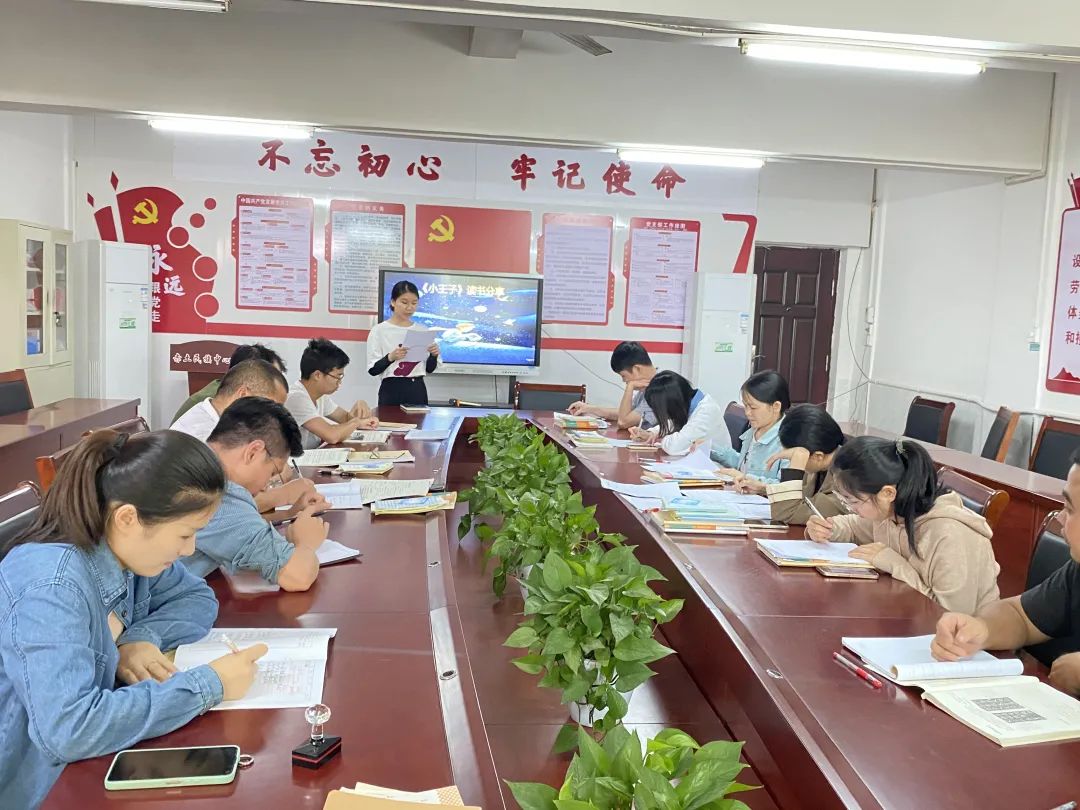 南康赤土民族小学,南康区赤土民族中心小学六年级