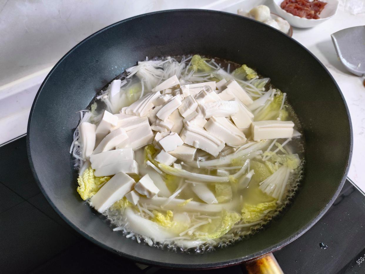 生蚝煮几分钟最好吃最嫩,生蚝最简单的不开壳的吃法