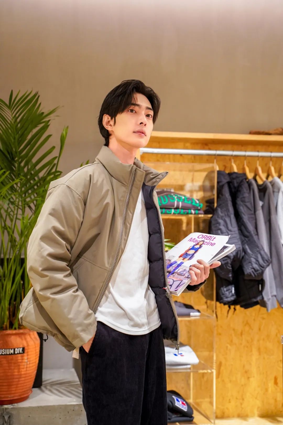 解锁高街潮牌穿搭,解锁时尚春节有新意