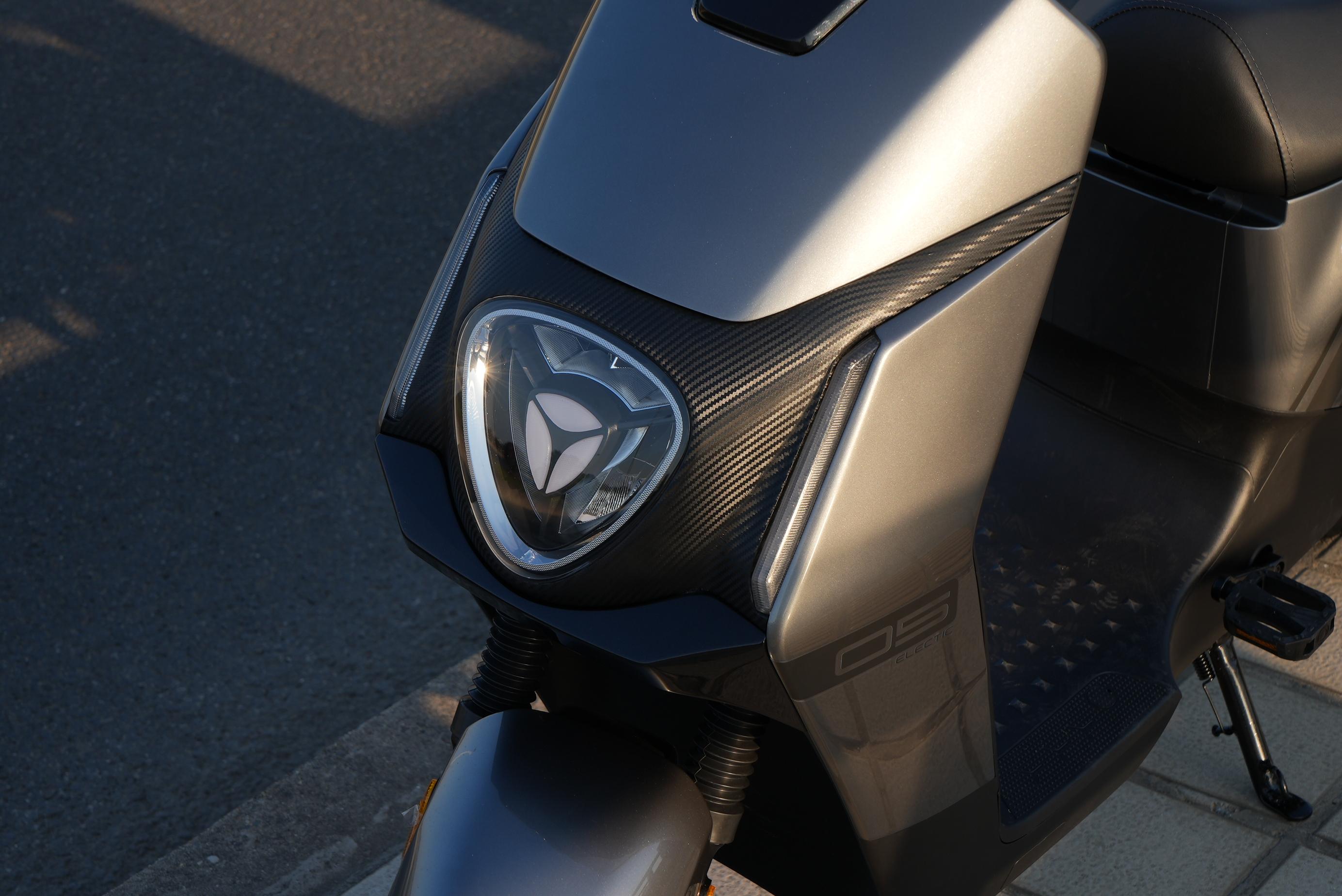 雅迪电动2手车,雅迪ds5是线上款还是线下款