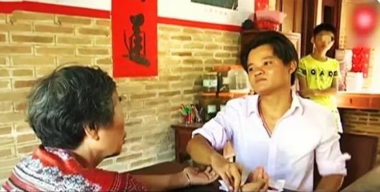 海南怪医黄海涛完整版,海南怪医黄海涛治病是真是假