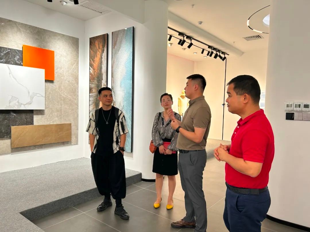 鍗庤壓鐓ф槑鏄笂甯傚叕鍙稿悧,鍗庤壓鐏叿鎷涘晢鍔犵洘