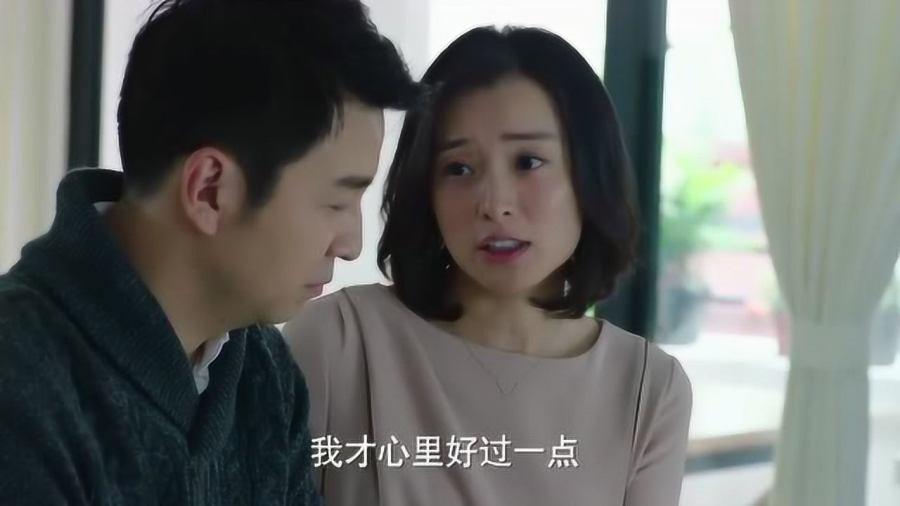 43岁董洁演“*妇情**”，教科书式撩汉，不靠颜值靠懂事