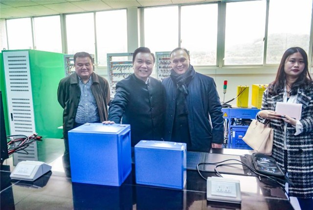 千亿富豪给美国捐400亿的是谁,中国富豪为美国捐款7000万