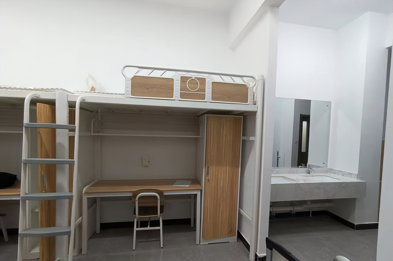 这所大学不是211实力却碾压985,一所被名字耽误的211强校