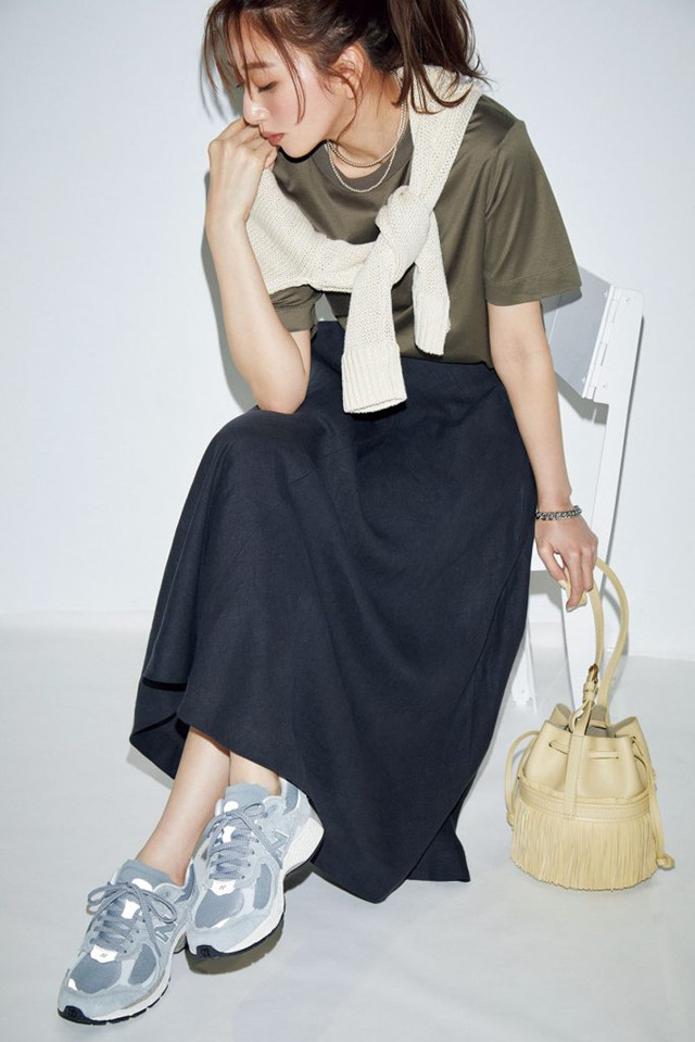 有哪款适合你的夏季穿搭垂感十足,夏季日常时髦的穿搭高级又简约