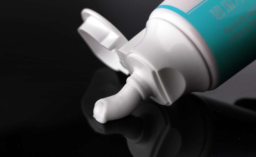 3种牙膏有致癌风险不建议买,三种牙膏可能有致癌风险