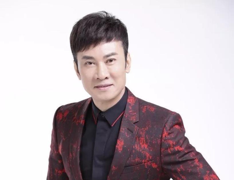 江涛高清图片,歌手江涛的肿脸近照