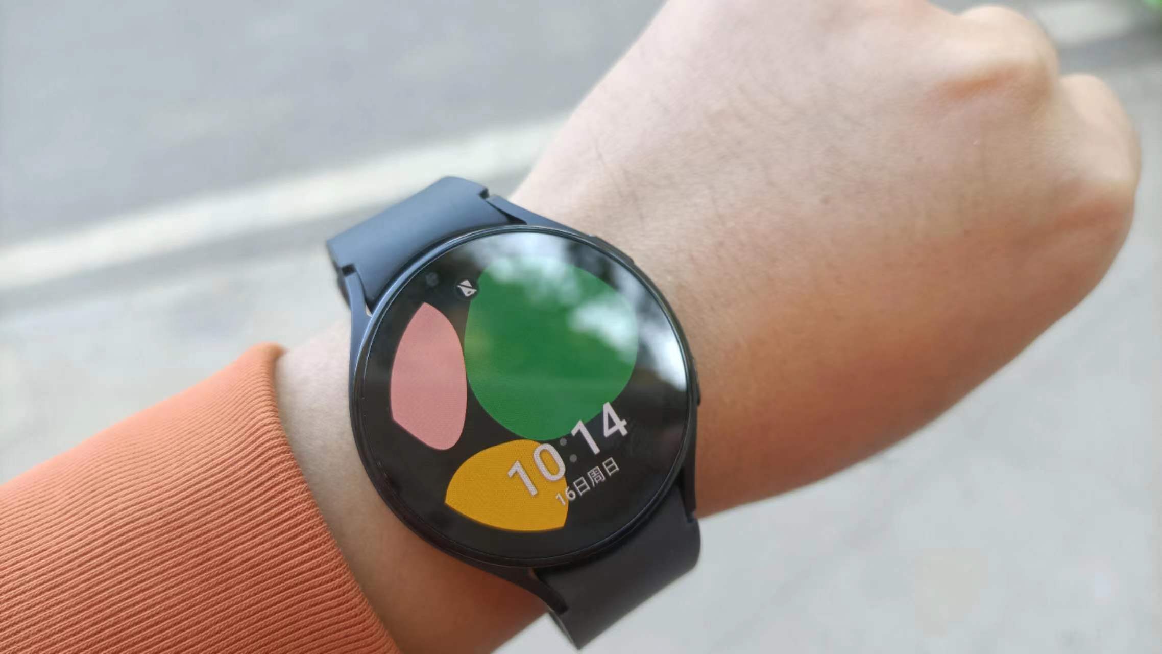 三星galaxywatch5上手,三星galaxys5测评视频