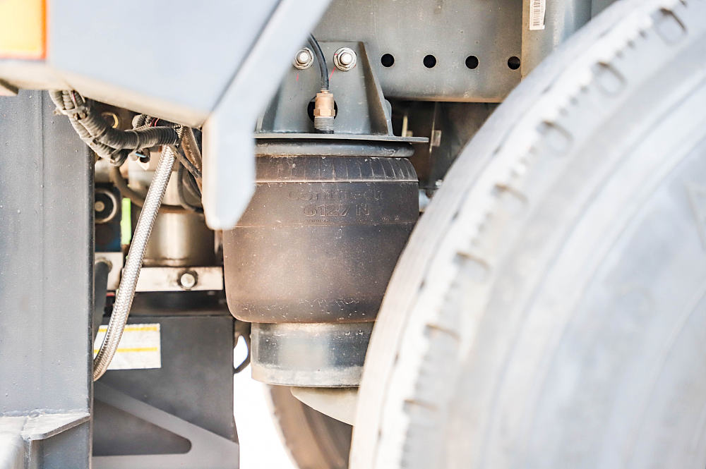 c2本可以开房车吗,能进市区的c型越野房车