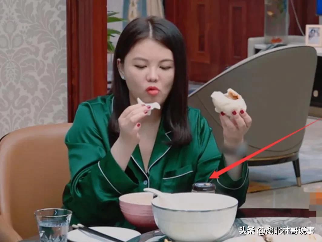李湘百亿身家，奢侈生活让人震惊，一个包子1000元！