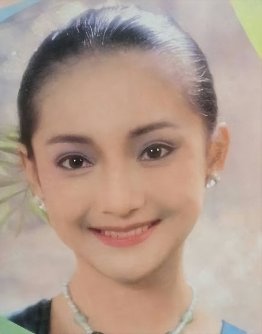 哪一位女明星眼睛最有魅惑,你认为眼睛好看的女明星都有谁