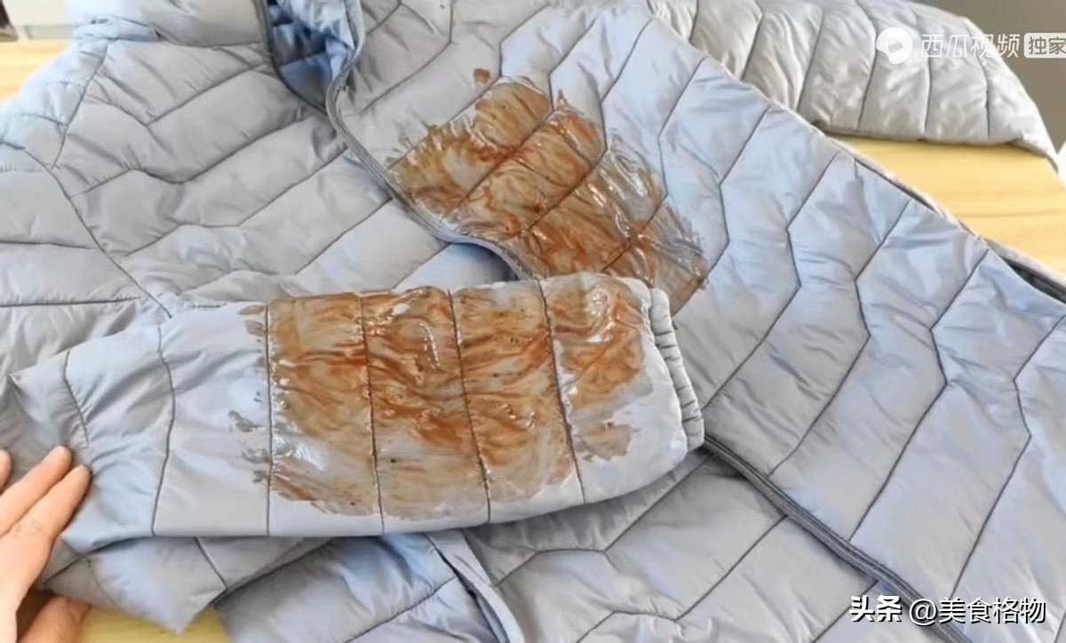 羽绒服脏了不用送干洗店教你一招,羽绒服不要干洗教你一个清洗绝招