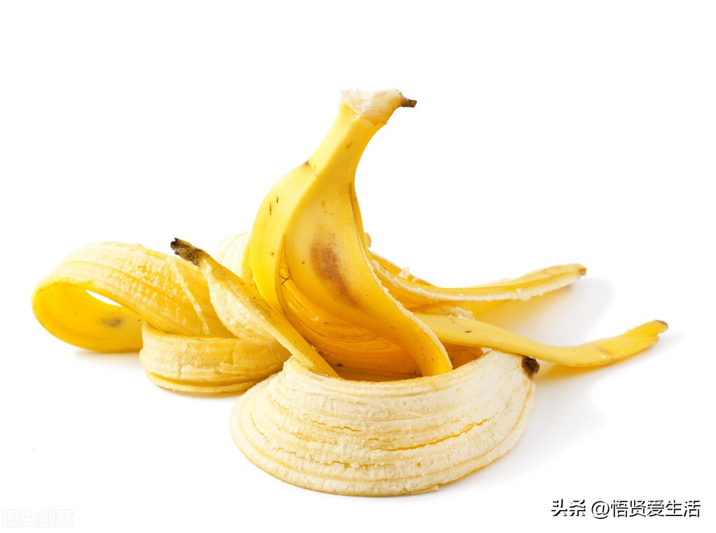 花盆里有花怎么打洞,花盆土壤里留一个洞