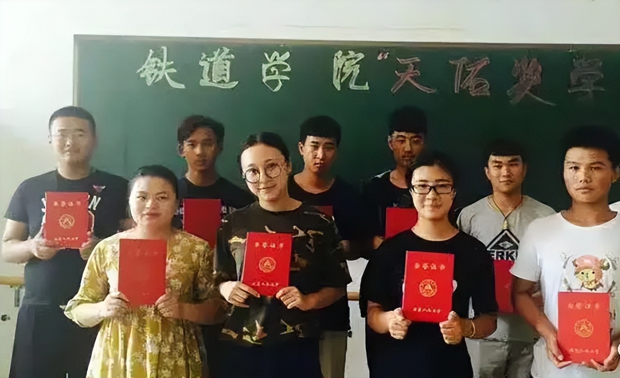 “最高兴”的国企开始招聘了，平均月薪7000起，满眼都是“哈哈”