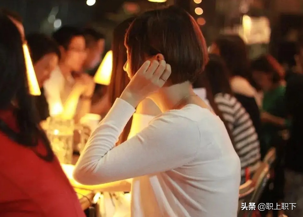 如何看待名校毕业生涌入小县城,大量985毕业生涌入县城意味着什么