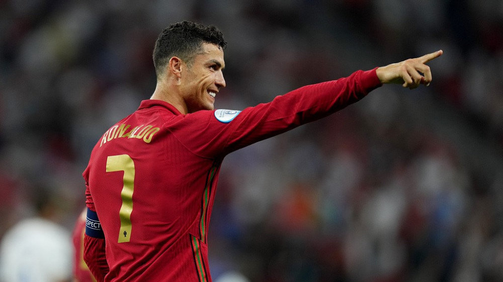 如果c罗拿了世界杯会怎么样,如果c罗拿下世界杯会是球王吗