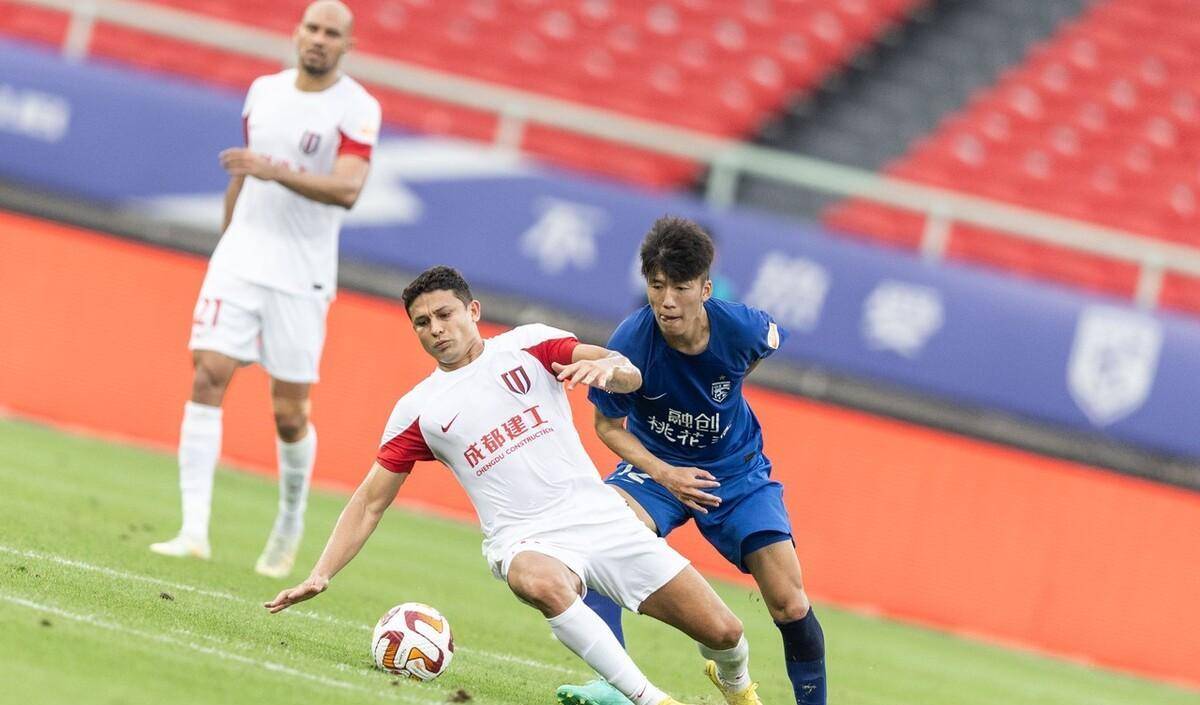 中超武汉三镇vs山东泰山费莱尼,中超第七轮贾德松