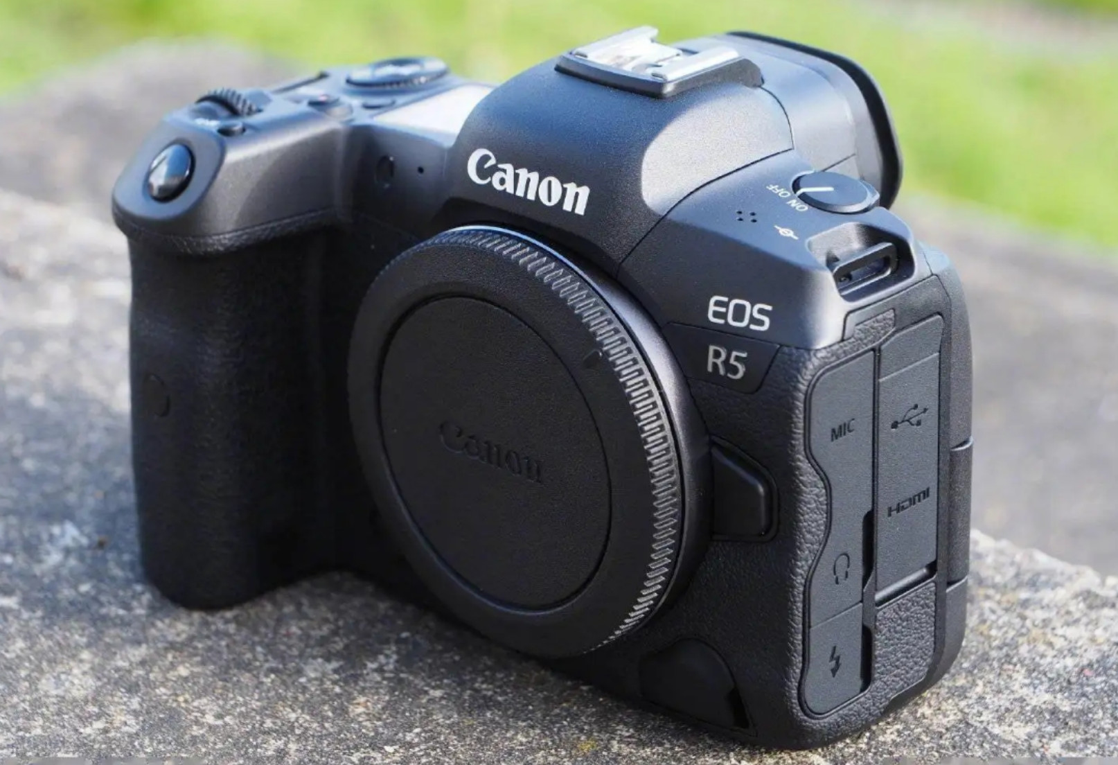 索尼尼康和佳能高端微单横向对比 (佳能微单r6与索尼a7比哪个好)