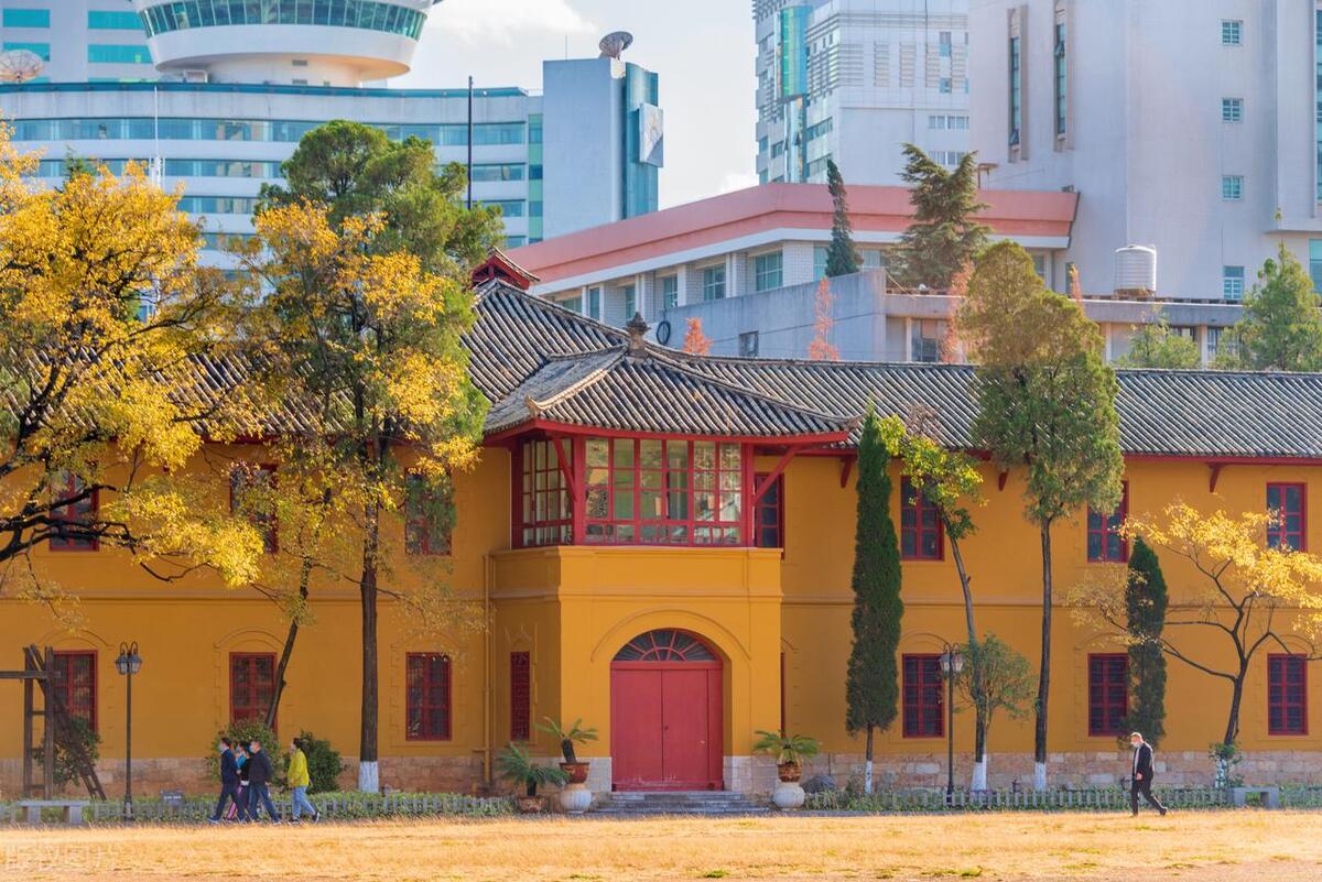 为什么说昆明是旅游的中转站,昆明作为中转站岂能错过美景