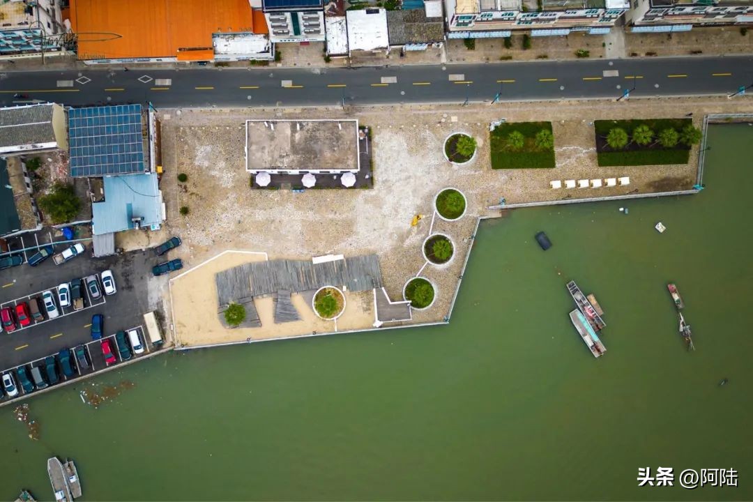 在宁海湾遇见最孤独的咖啡馆，它的面积不大，却“ins风”十足