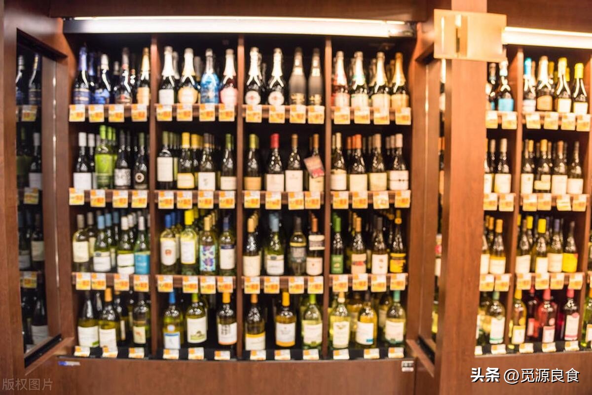 葡萄酒和红酒区别在哪,葡萄酒与红酒有什么区别吗