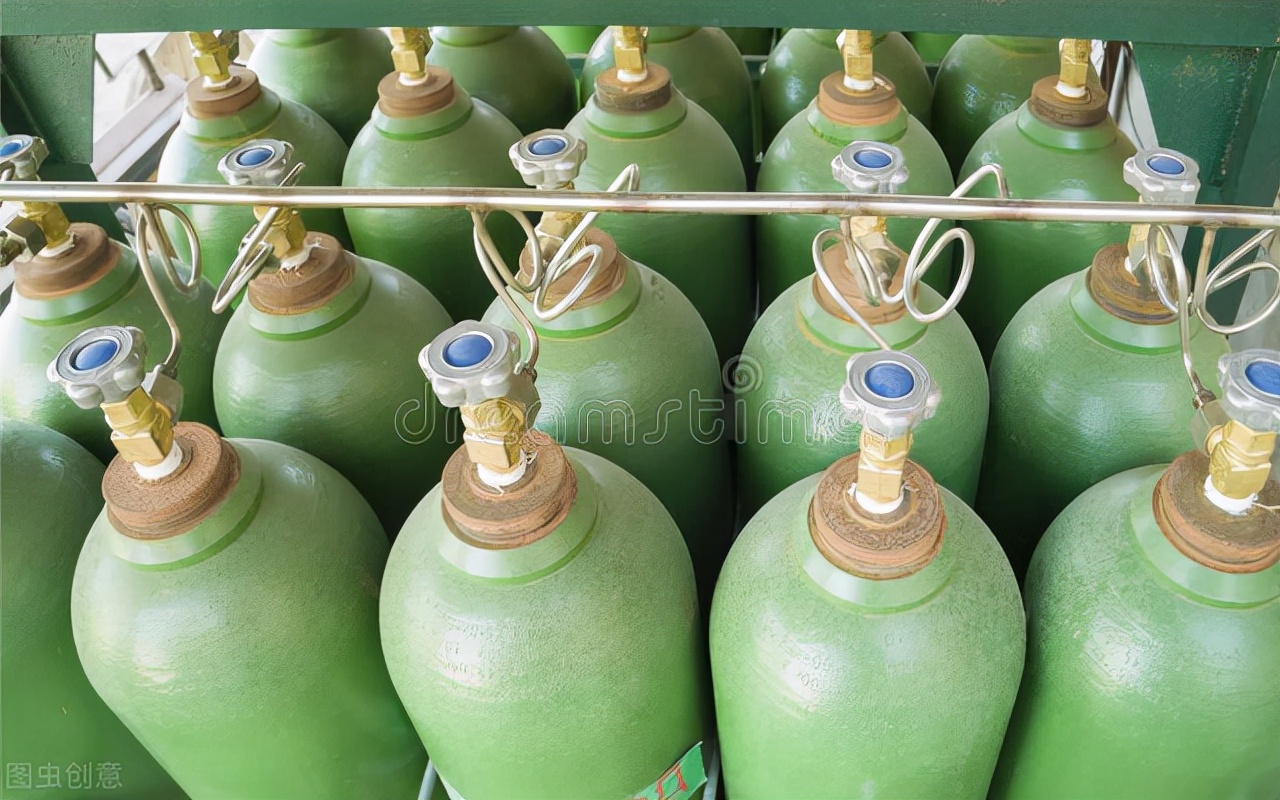 中国第一氢能公司？规划加氢站1000座，充换电站5000座！股价4元