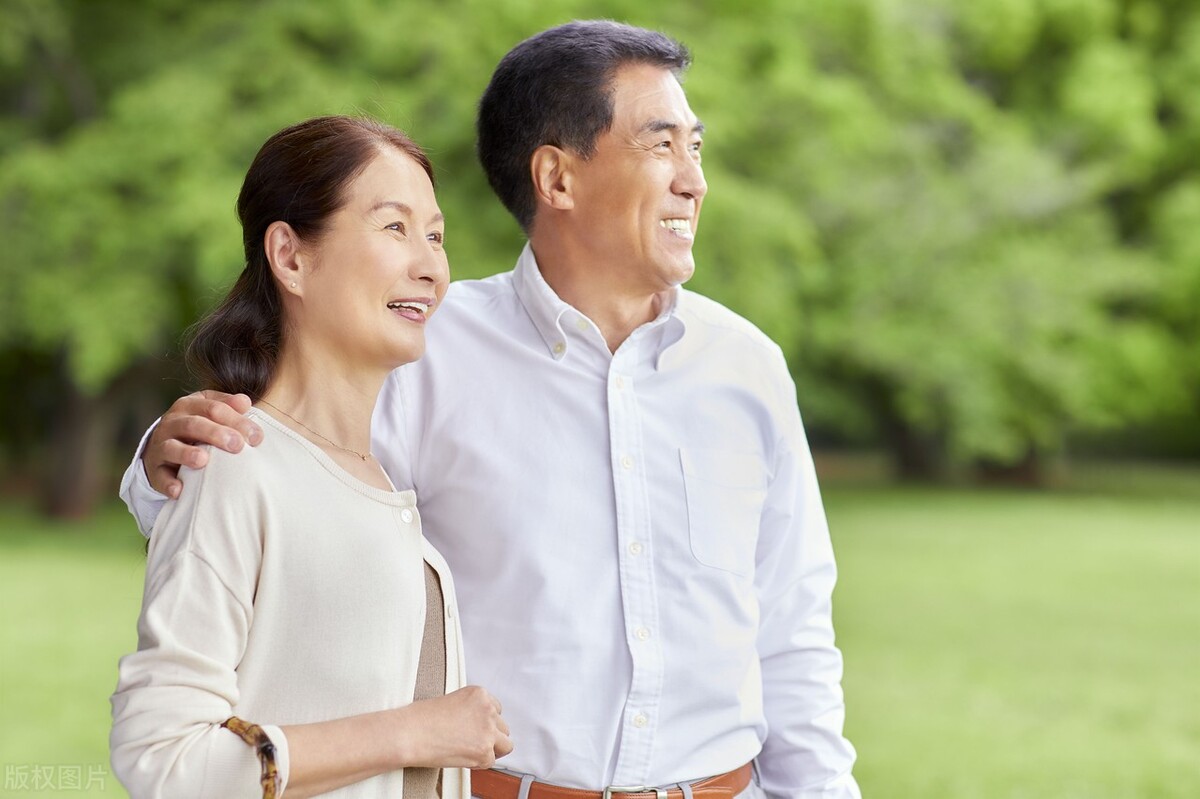 卫生巾使用多久换一次,绝经之后还要用到卫生巾吗