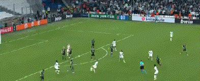 2-3，法甲9冠王打回原形，64%的控球仍不赢，无缘与穆帅会师决赛