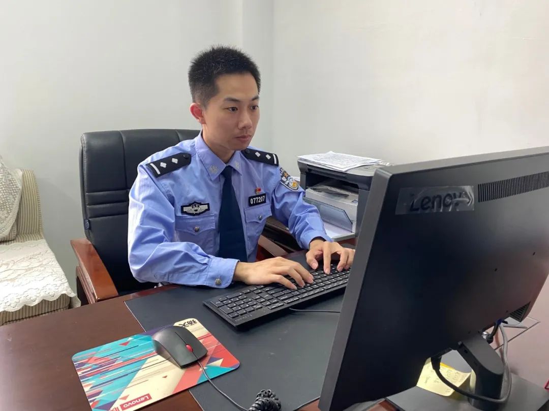 孩子对警察爸爸的留言,警察爸爸的留言父亲节