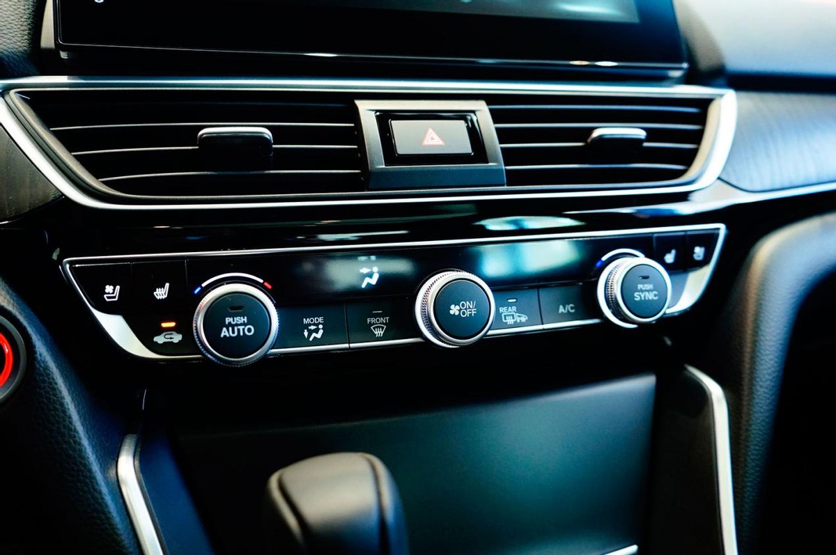 本田雅阁八代有座椅通风功能吗,本田八代雅阁升级航空座椅