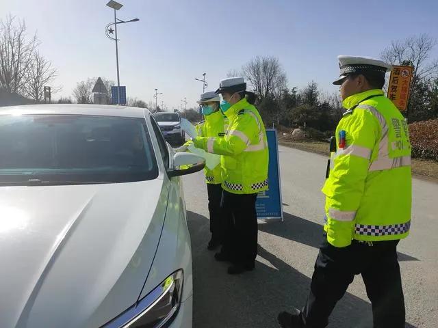 公安春节不打烊民警在岗保平安,县交警圆满完成春节安保任务