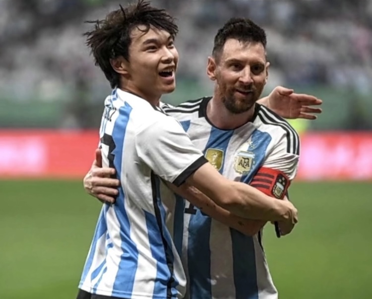 青少年足球比赛的遗憾瞬间,少年张扬全文