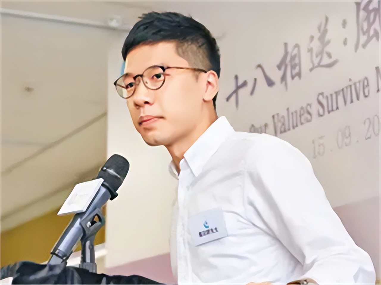 祸港头目罗冠聪：家境普通，成绩糟糕，靠搞乱香港读耶鲁