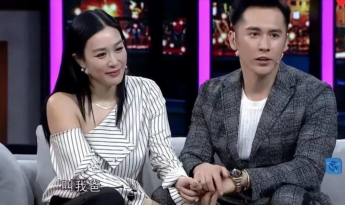 棣欐腐濂虫槑鏄熶笌鑰佸叕鐩存挱鍗栬揣,棣欐腐濂虫槑鏄熷拰鑰佸叕甯﹁揣鐩存挱