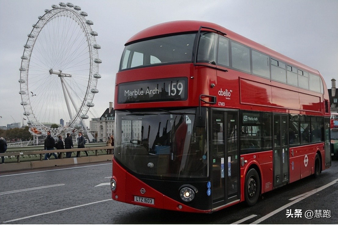 公交车上健身,在公交车上健身