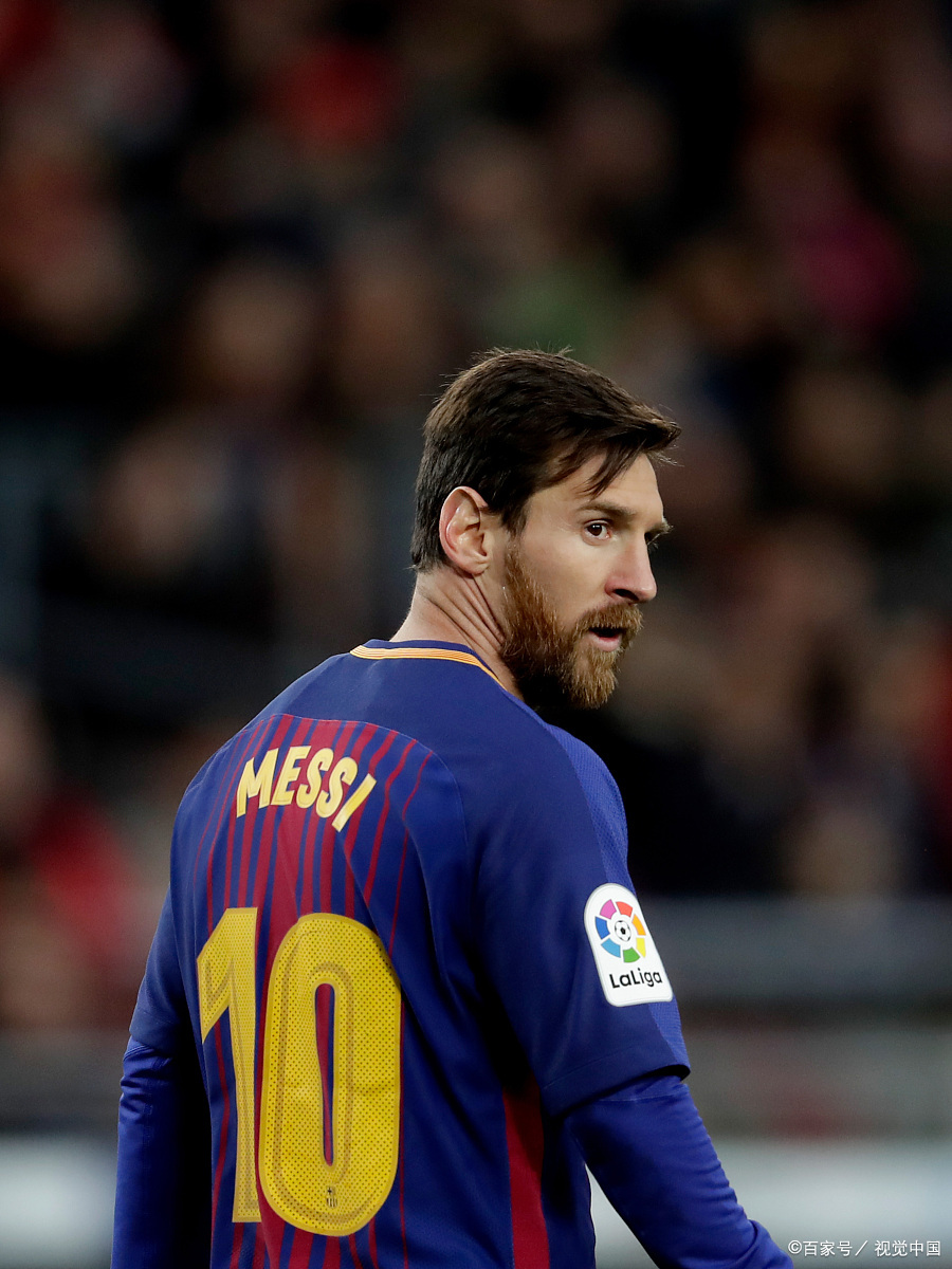 梅西和c罗的足球争霸,梅西和c罗球场相遇