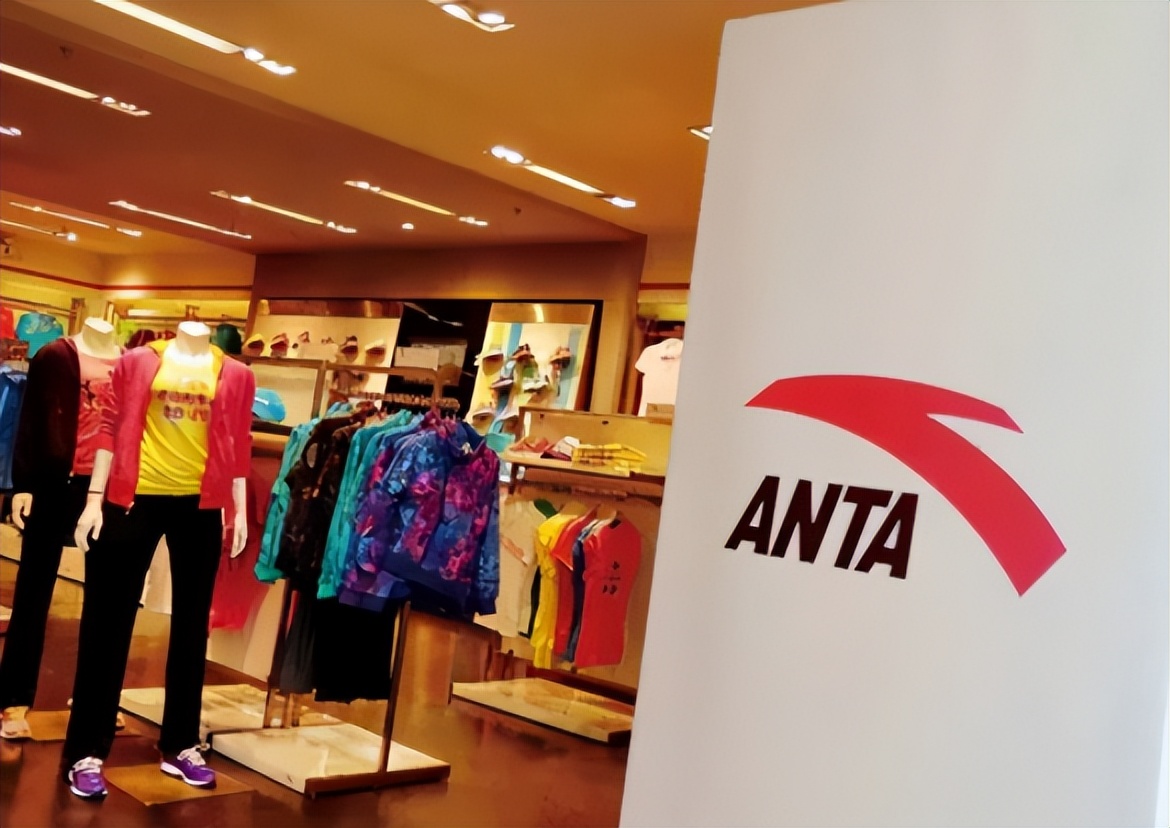 超越阿迪，从福建小镇走出来的安踏，在天猫唯品会大受热捧