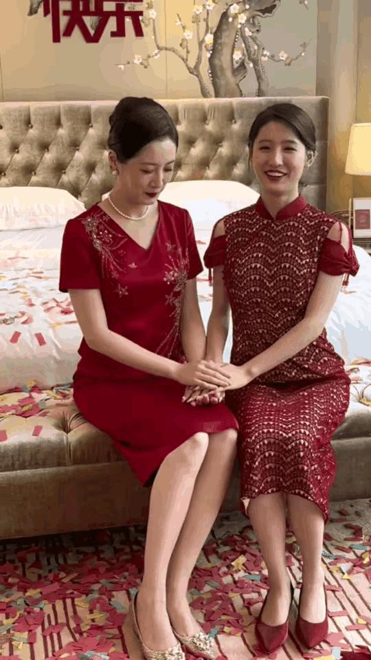 走路走累了躺下歇一歇,走路走累了坐地上