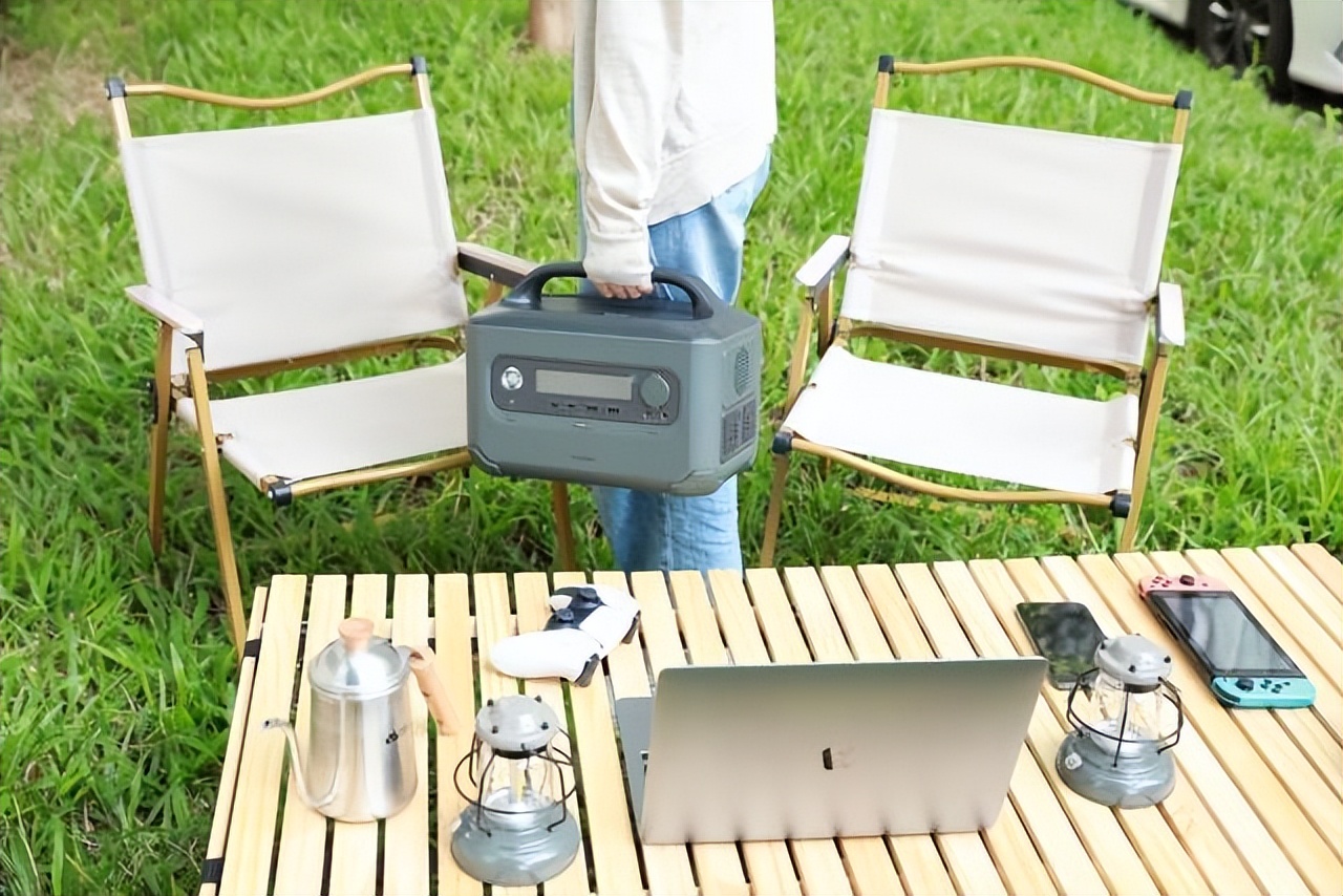 大号“充电宝”，1.5小时充满电！绿联星辰户外电源GS600上手体验