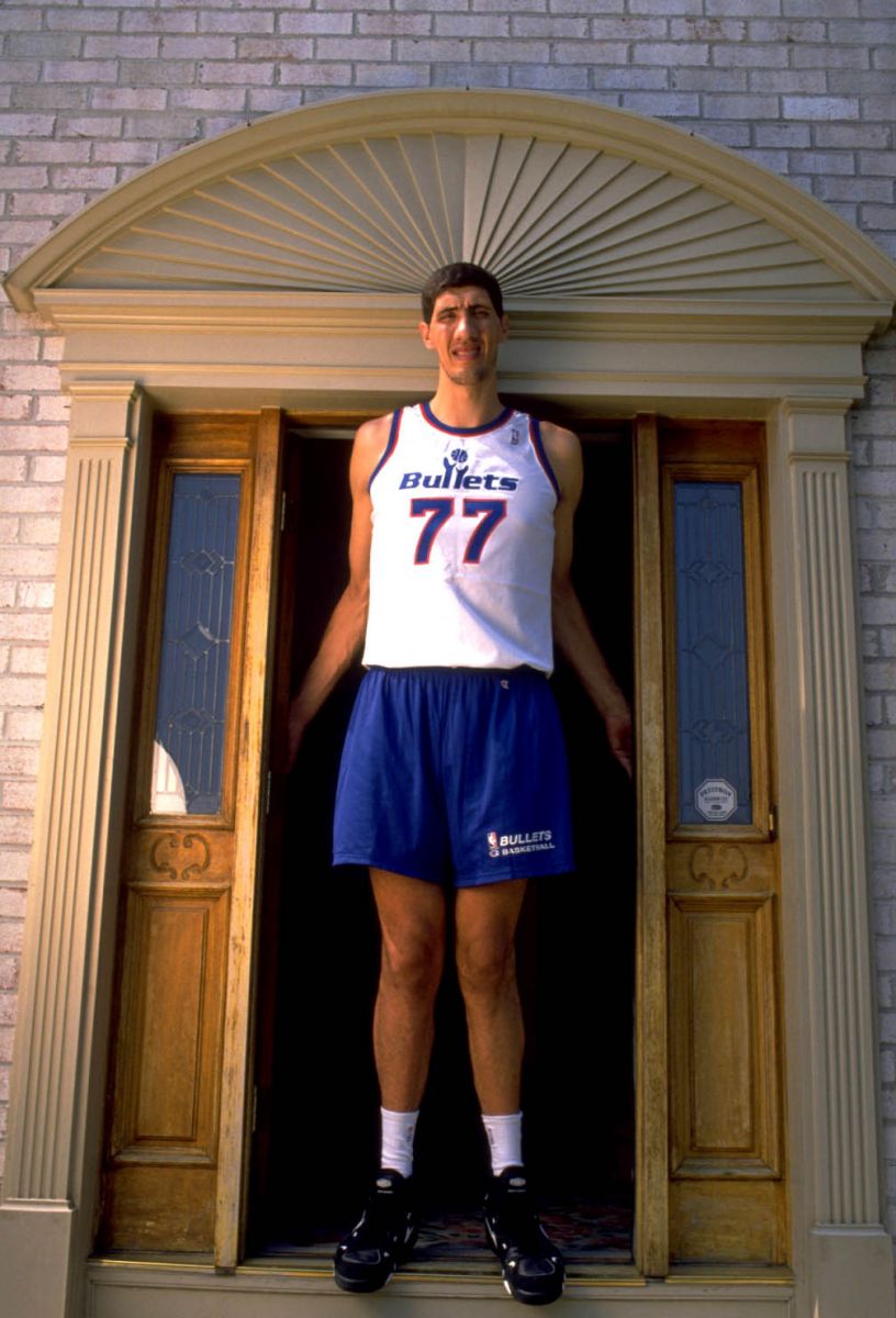 从控卫到中锋的球员,从后卫打到中锋的有谁