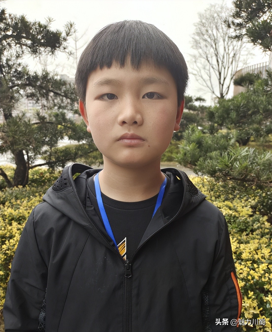 六年级优秀升旗手发言稿,我是升旗手视频