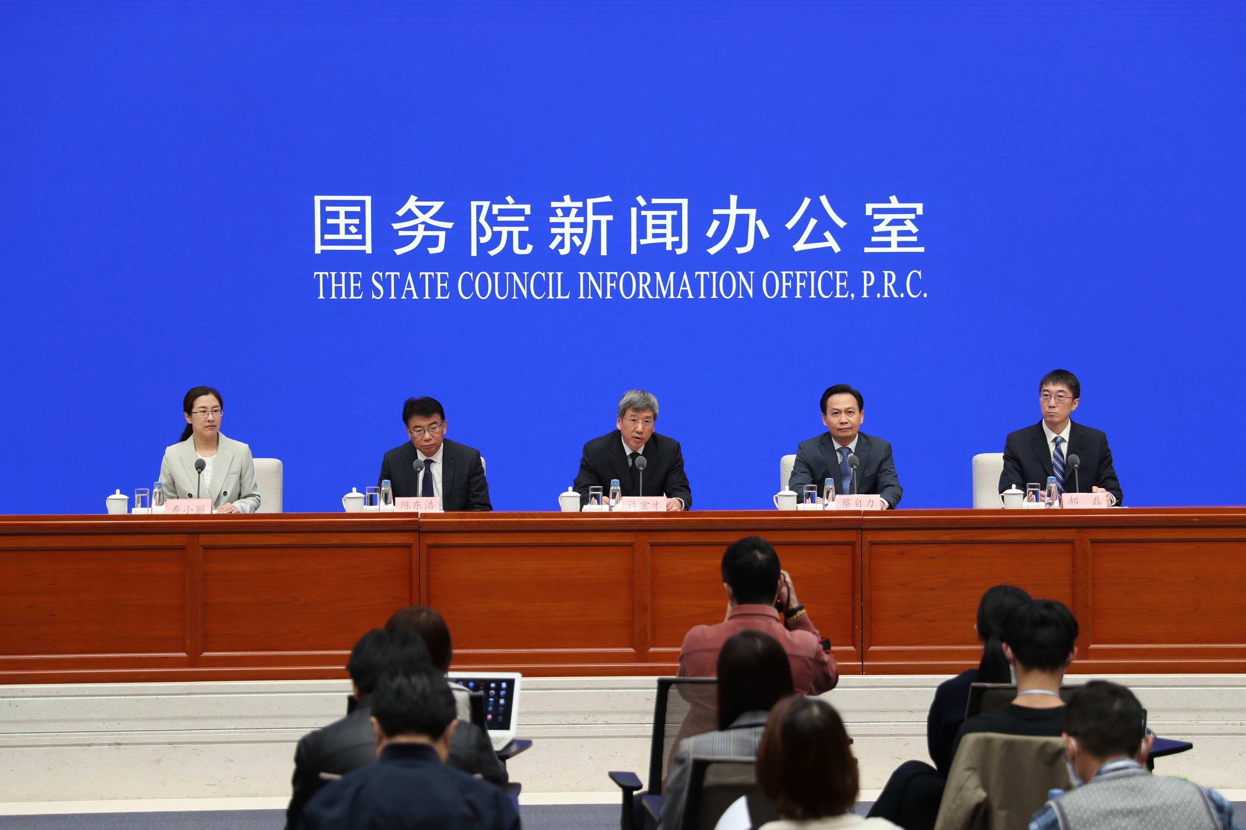 便民措施竟成敛财商机，核酸检测还有VIP通道？