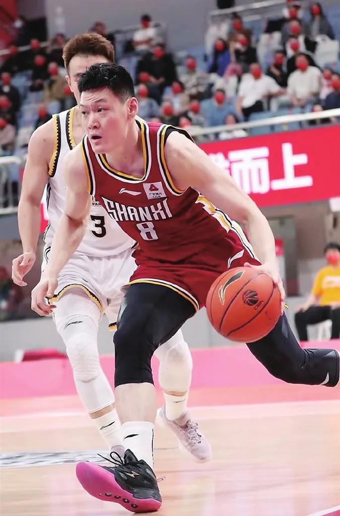 我想和球队去更高处看风景!山西男篮这后生真“拧”!