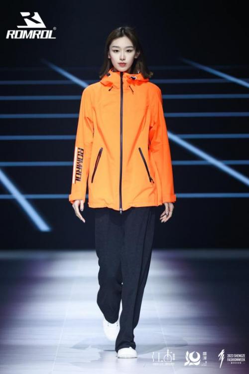 2023年新款时尚女装盐系气质,盛泽时尚女装