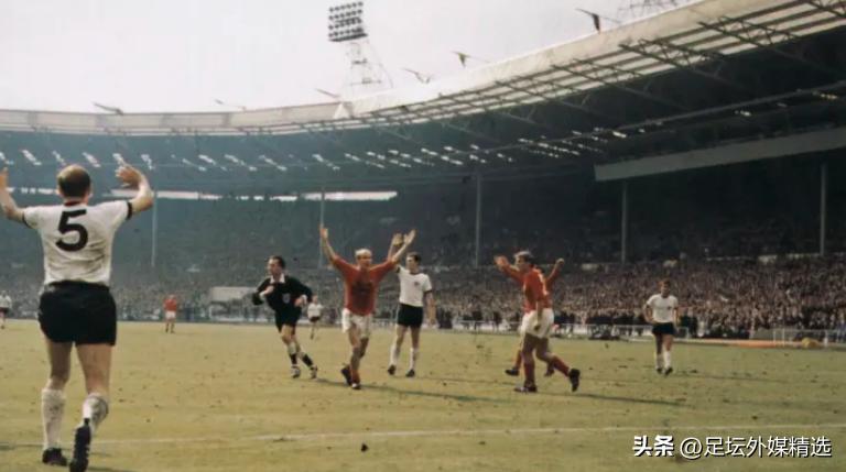 足坛史上最优秀十大中场球员,十佳中场魔笛排名