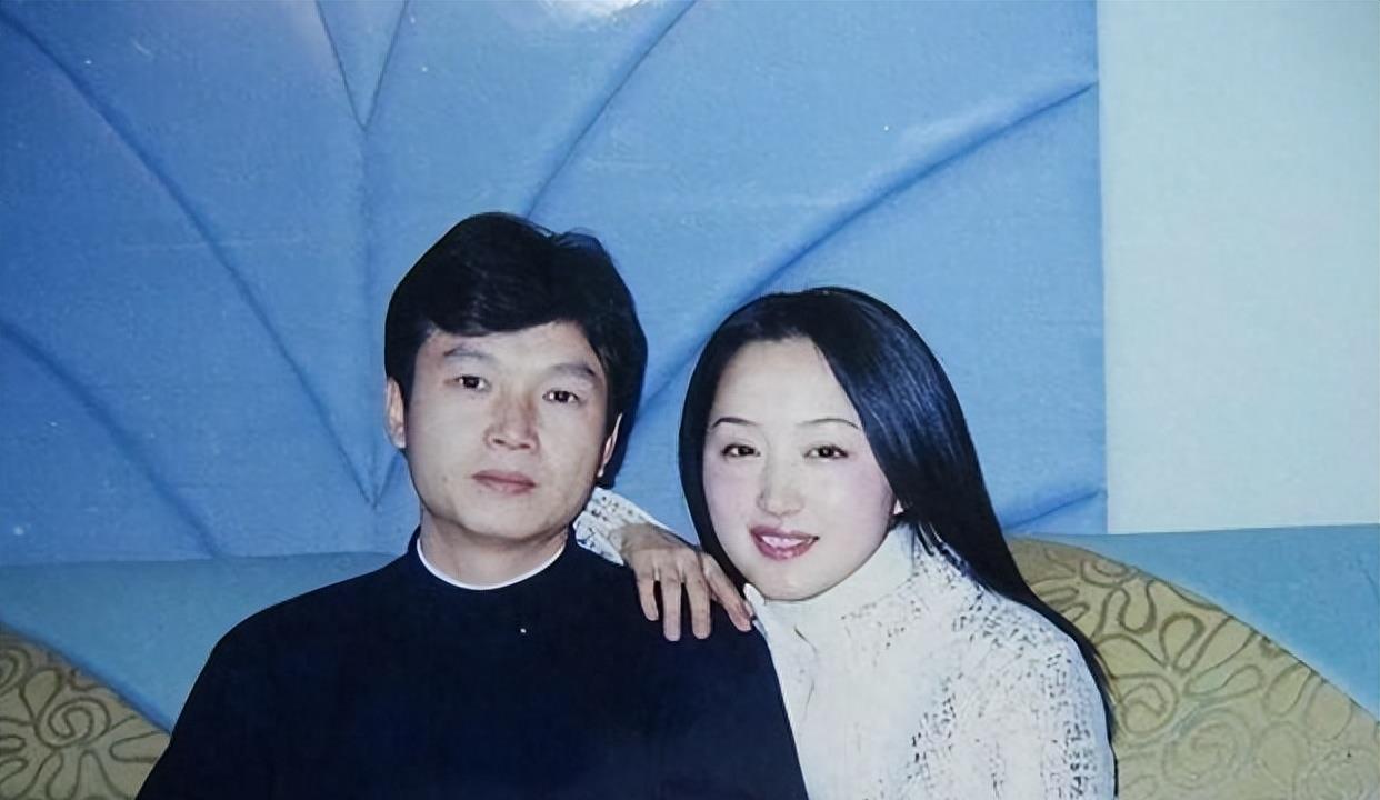 禁欲男娶娇妻，女神遭网暴退坛，自责不值